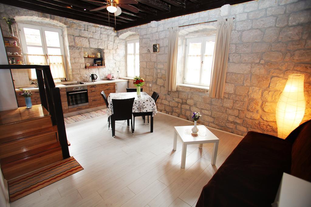 Apartment Tragurium Трогир Екстериор снимка