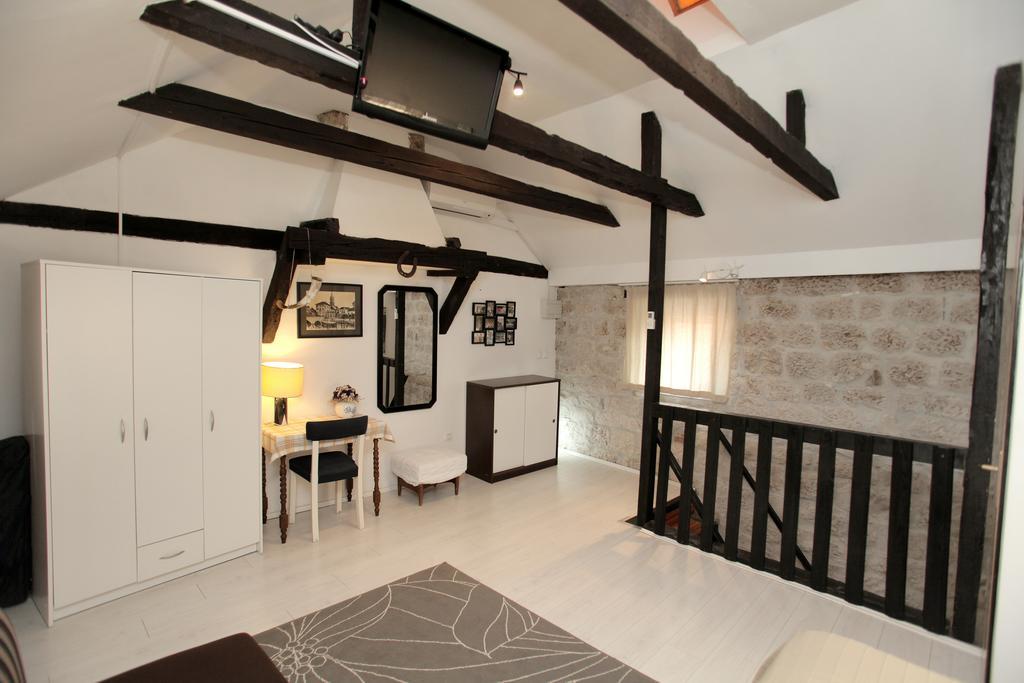 Apartment Tragurium Трогир Екстериор снимка
