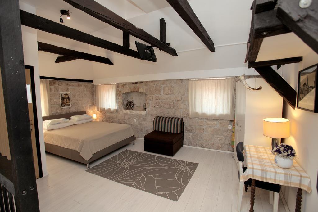 Apartment Tragurium Трогир Екстериор снимка