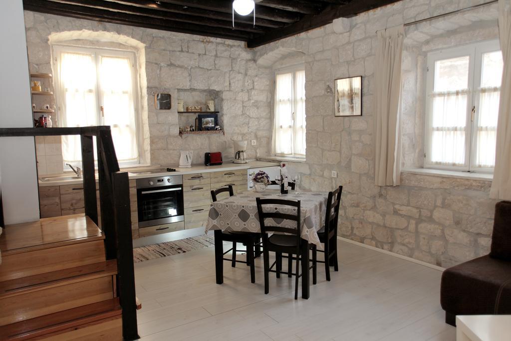 Apartment Tragurium Трогир Екстериор снимка